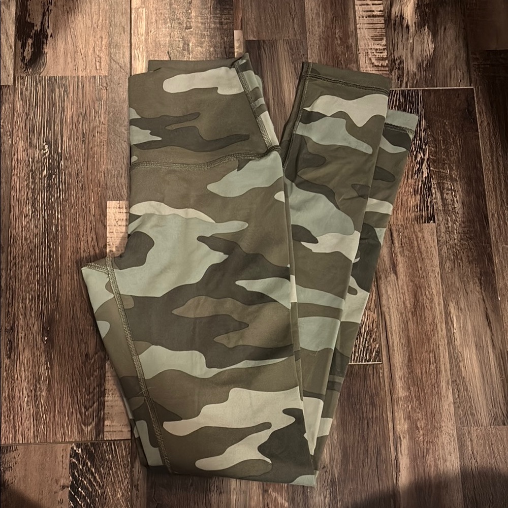 PINK Camo Leggings